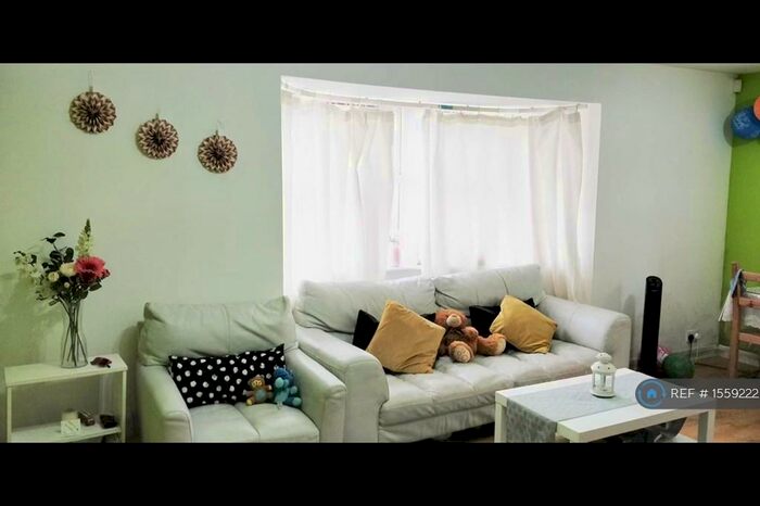 2 Bedroom Flat To Rent In Barking, Barking, IG11