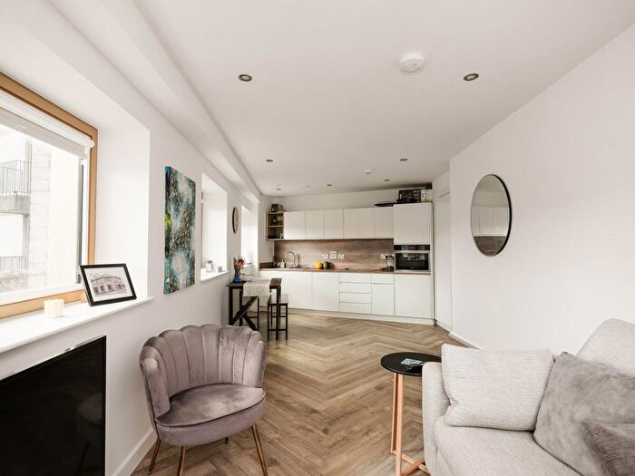 2 Bedroom Flat For Sale In John Street, City Centre, BS1