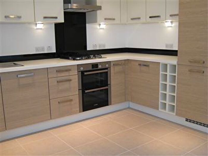 3 Bedroom Town House To Rent In Ambleside Place, Canterbury, CT2