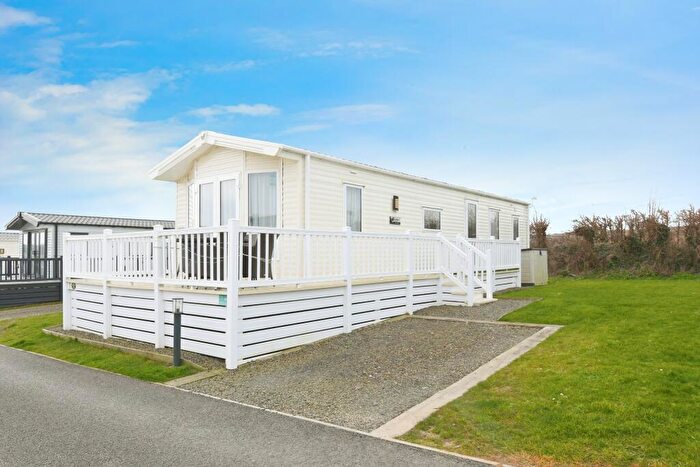 2 Bedroom Bungalow For Sale In Maer Lane, Bude, Cornwall, EX23