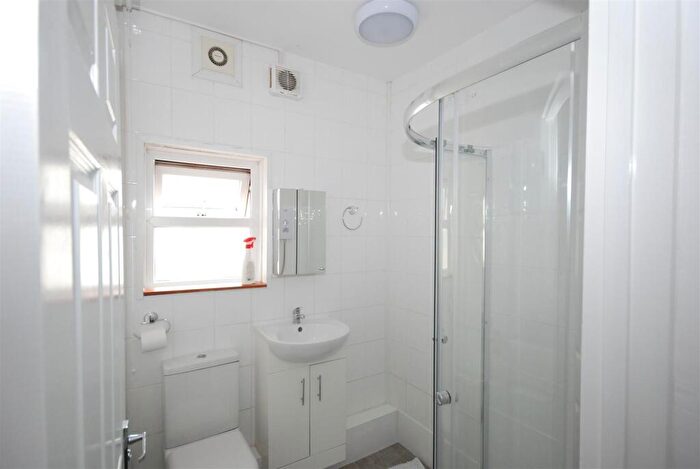5 Bedroom Private Halls To Rent In Telephone Road, Southsea, Portsmouth, PO4