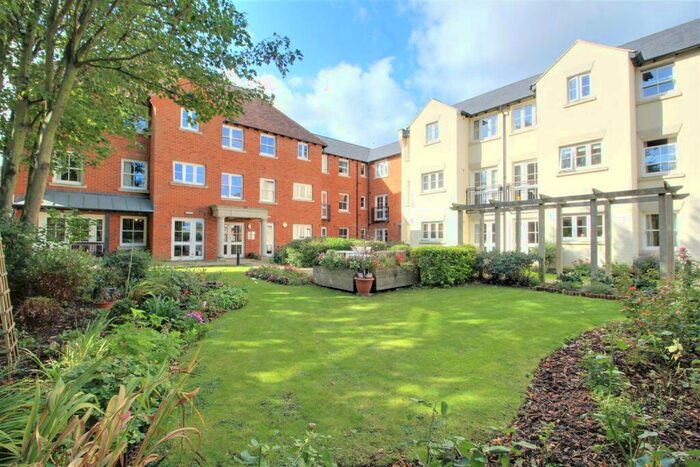 2 Bedroom Retirement Property For Sale In Abbots Lodge, Canterbury, CT2