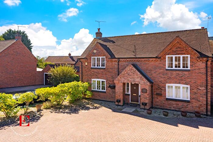 4 Bedroom Link Detached House For Sale In Jacob Drive, Cannon Hill, CV4