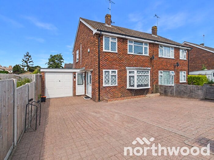 3 Bedroom Semi Detached House For Sale In Cade Road, Ashford, Ashford, TN23