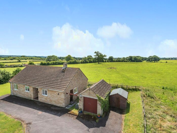 3 Bedroom Bungalow For Sale In Broadmoor Lane, Horsington, Templecombe, Somerset, BA8
