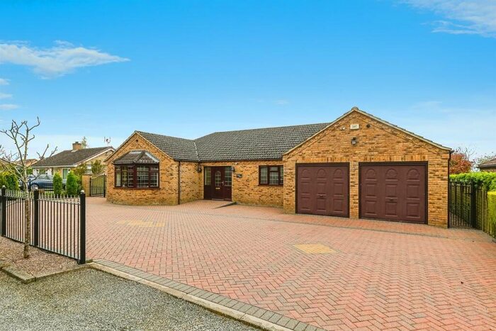 4 Bedroom Detached Bungalow For Sale In The Rowans, Downham Market, PE38