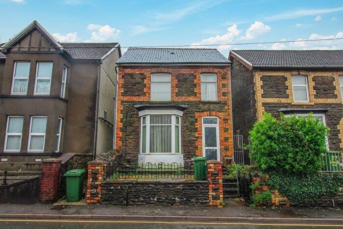 5 Bedroom House To Rent In Llantwit Road, Treforest, CF37