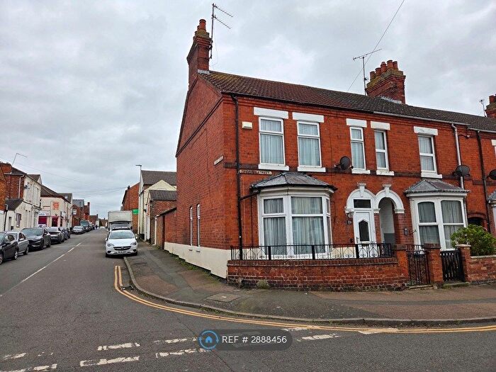 3 Bedroom End Of Terrace House To Rent In Thomas St, Wellingborough, NN8