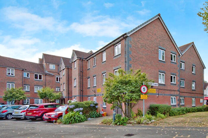 2 Bedroom Retirement Property For Sale In Balmoral Road, Westcliff-on-sea, SS0