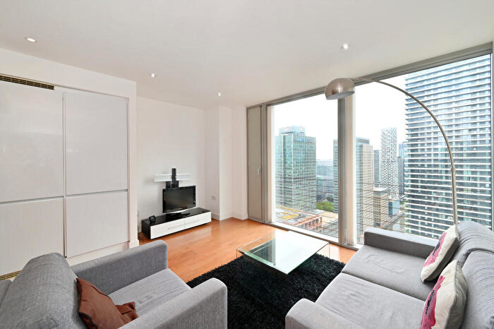 1 Bedroom Flat For Sale In Landmark East Tower, Canary Wharf, E14