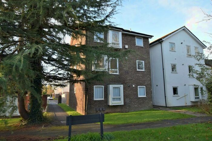 2 Bedroom Flat To Rent In Buckingham Walk, New Milton, Hampshire., BH25