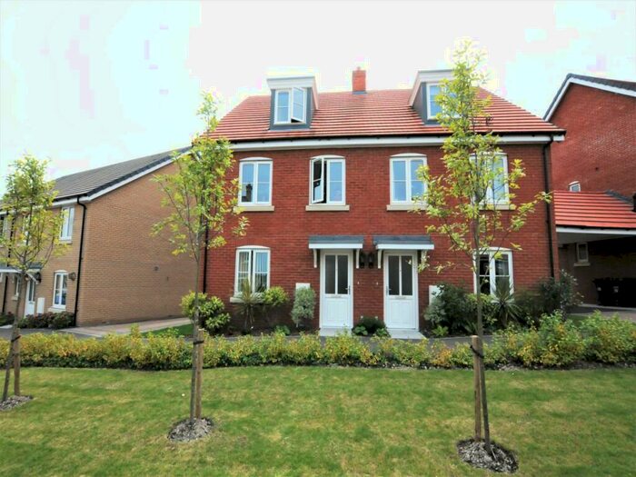 4 Bedroom House To Rent In Sassoon Drive, , Royston, SG8