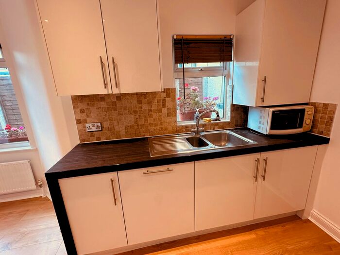 2 Bedroom Flat To Rent In Selborne Road, London, N22
