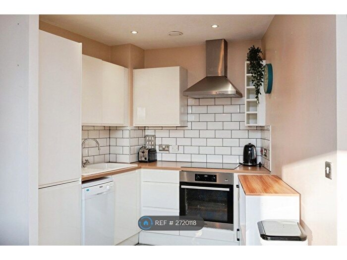 1 Bedroom Flat To Rent In Harry Zeital Way, London, E5