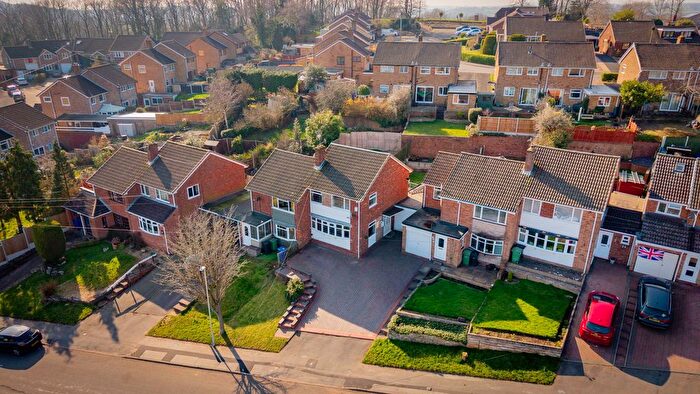 3 Bedroom Semi-detached House For Sale In Balmoral Road, Wordsley, Stourbridge, DY8