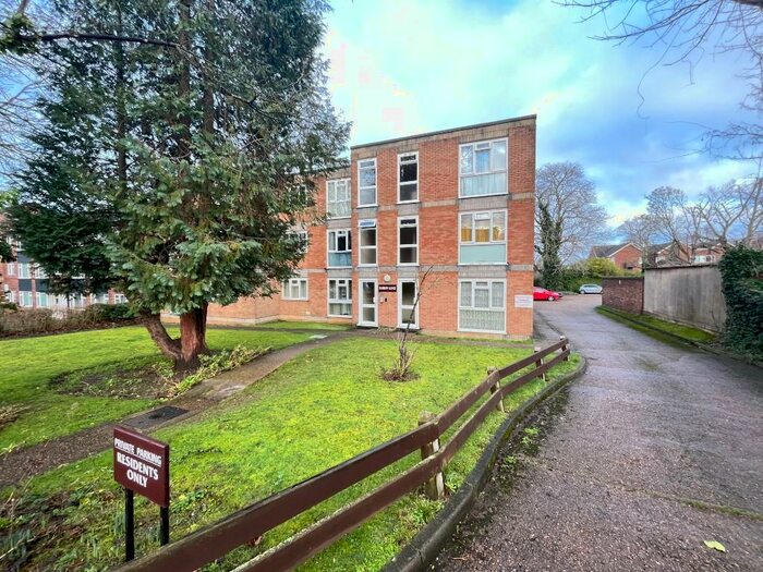 1 Bedroom Apartment To Rent In Eaton Road, Sutton, Surrey, SM2