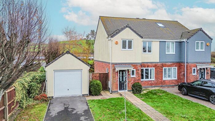 3 Bedroom Semi Detached House For Sale In Chelwood Close, Weymouth, DT3