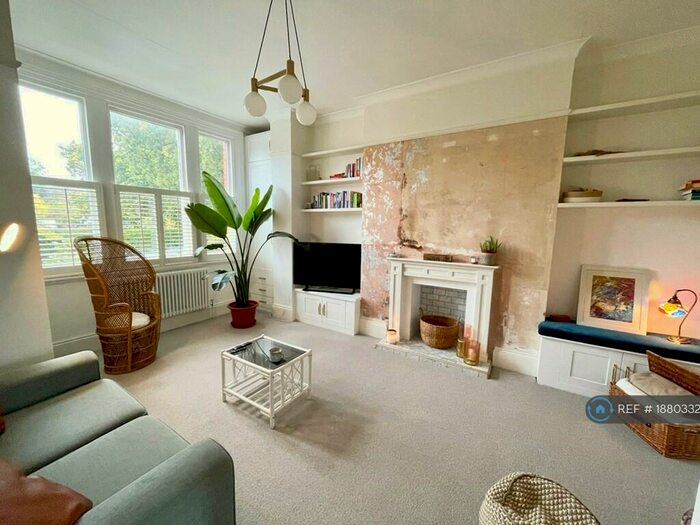 1 Bedroom Flat To Rent In Crystal Palace, London, SE19