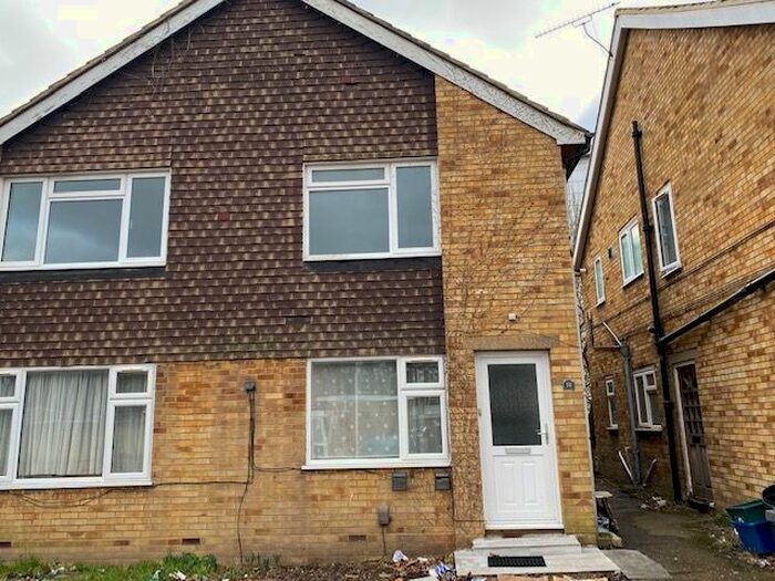 2 Bedroom Maisonette To Rent In Sandringham Gardens, Hounslow, TW5