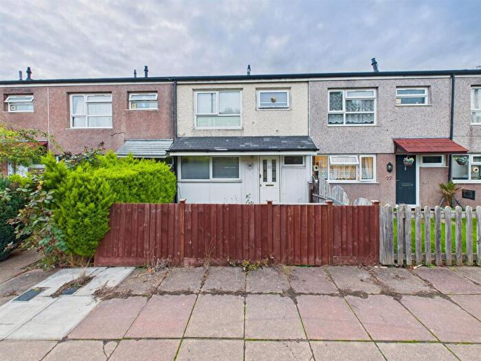 3 Bedroom Terraced House For Sale In Helmsdale Close, Reading, RG30