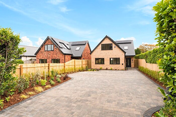 4 Bedroom Detached House For Sale In Corfe Mullen, BH21