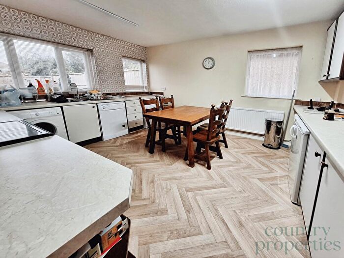 3 Bedroom Detached Bungalow For Sale In St Neots Road, Sandy, SG19