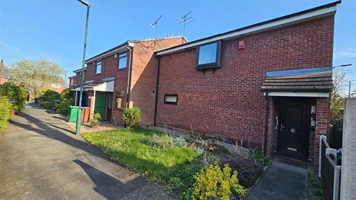 3 Bedroom Town House For Sale In Wetherlam Close, The Meadows, Nottingham, NG2