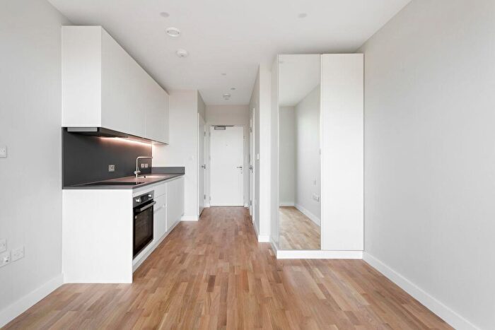 Flat To Rent In Premier House, Canning Road, HA3