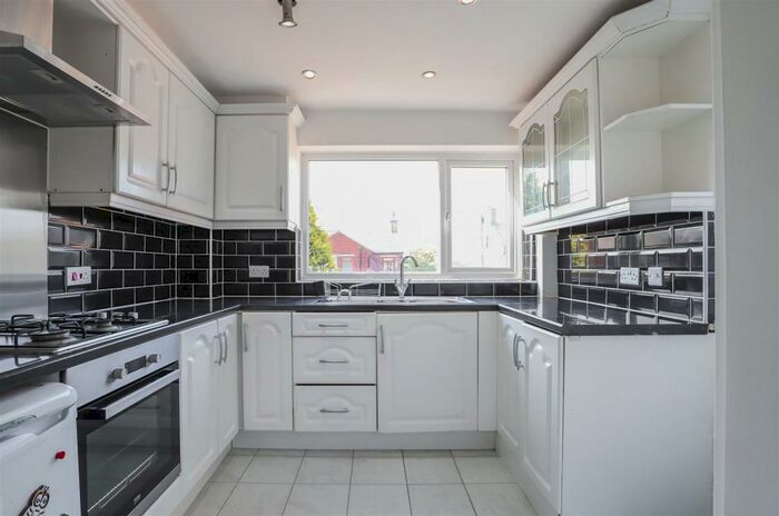3 Bedroom Semi-Detached House To Rent In Ramsey Avenue, Bacup, OL13