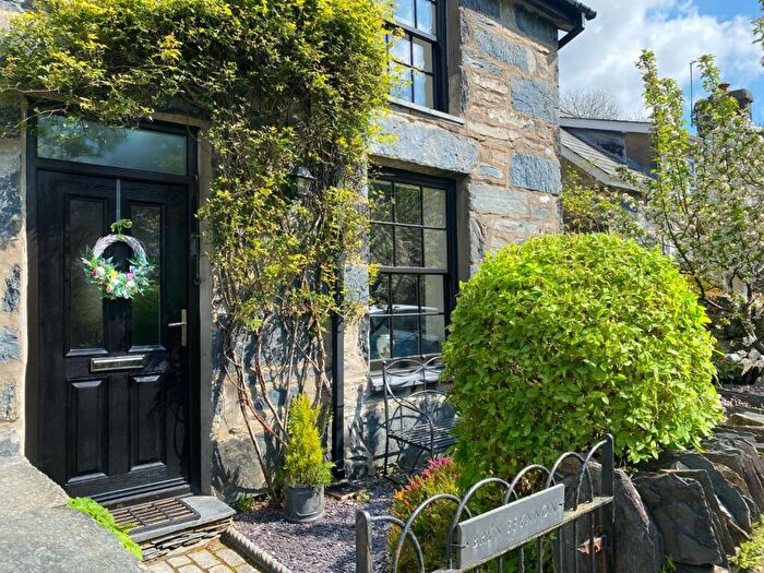 3 Bedroom End Of Terrace House For Sale In Nantmor, Caernarfon, Gwynedd, LL55