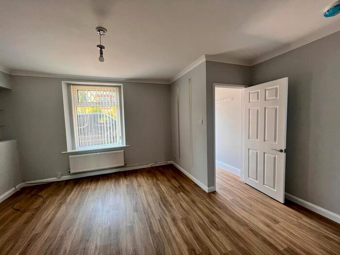 2 Bedroom Terraced House To Rent In Fforest Road, Fforest