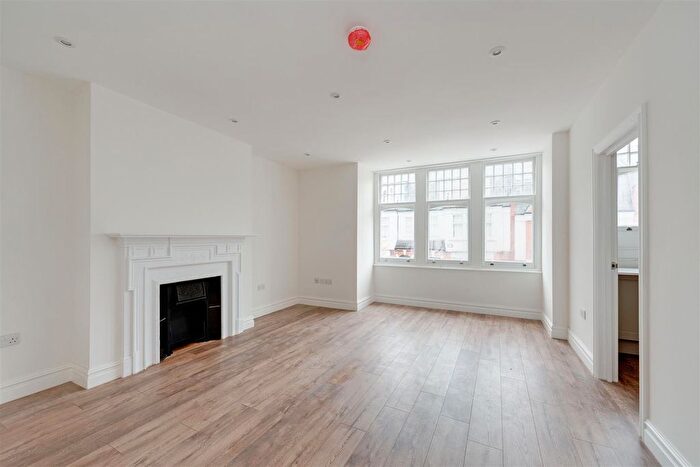 2 Bedroom Flat For Sale In Glenmore Road, Belsize Park, NW3