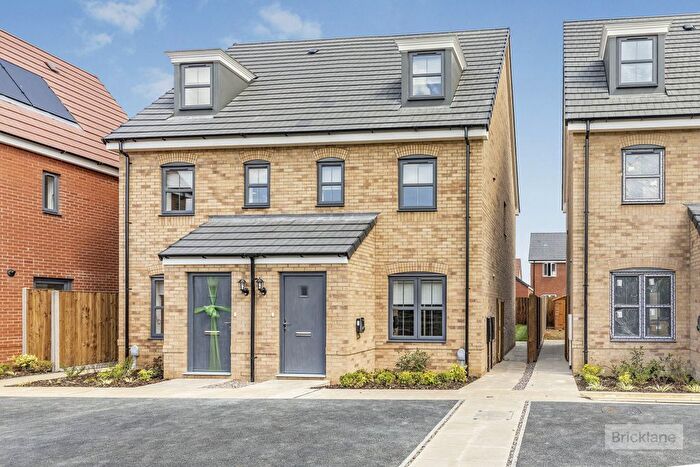 3 Bedroom Property To Rent In Pumpkin Close, Northampton, NN6