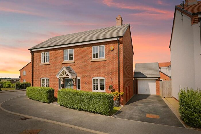4 Bedroom Detached House For Sale In Horseshoe Crescent, Wellesbourne, Warwick, CV35