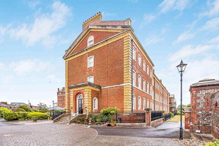 3 Bedroom Flat For Sale In Clocktower Drive, Southsea, PO4