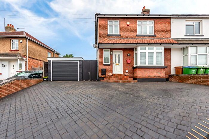 3 Bedroom Semi-Detached House For Sale In Northall Road, Bexleyheath, Kent, DA7