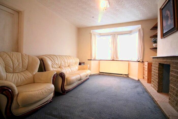 3 Bedroom Property To Rent In Charville Lane, Hayes, UB4