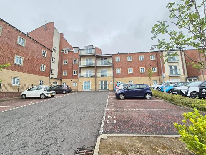 2 Bedroom Flat To Rent In Charlton Court, Benton, Newcastle Upon Tyne, NE7