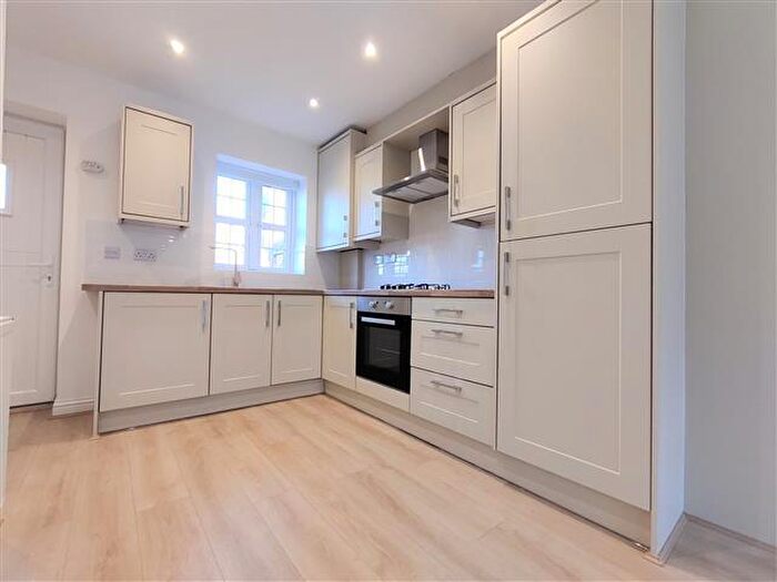 2 Bedroom House To Rent In New Road, Stourbridge, DY8