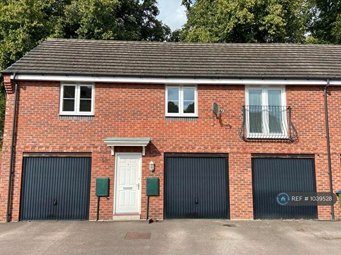 2 Bedroom End Of Terrace House To Rent In Kyngston Road, West Bromwich, B71