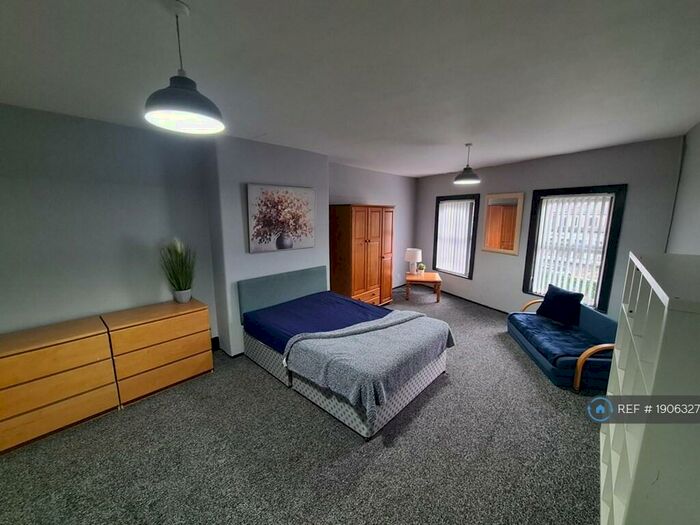 3 Bedroom Flat To Rent In Church Road, Liverpool, L15