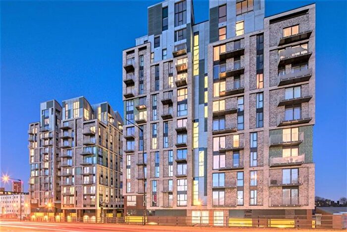 2 Bedroom Flat To Rent In Caxton Street North, London, E16