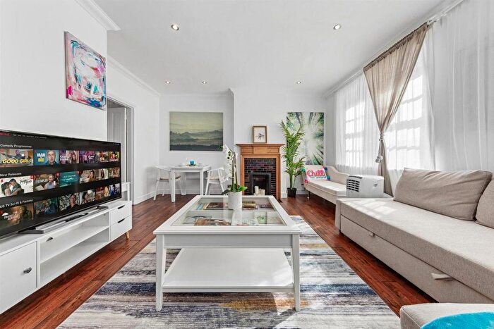 1 Bedroom Flat To Rent In Pavilion Road, Knightsbridge, SW1X