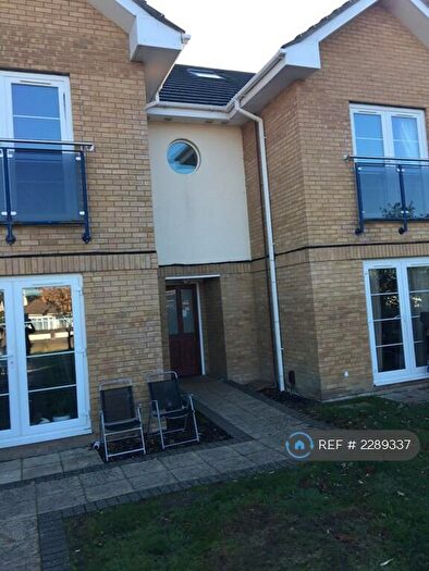 2 Bedroom Flat To Rent In Oakdale Road, Poole Dorset, BH15