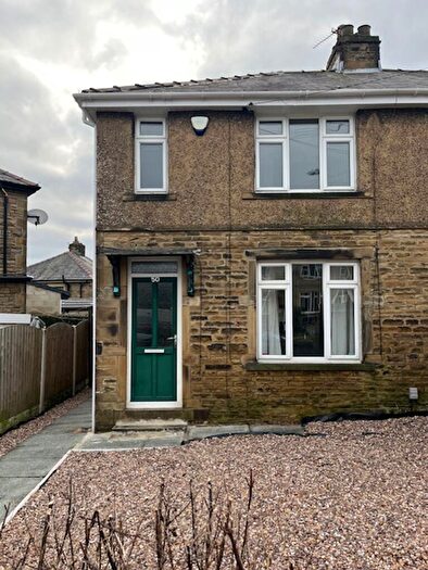 3 Bedroom Semi Detached House To Rent In Westbury Road, Bradford, BD6