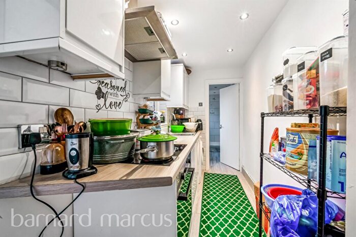 1 Bedroom Flat For Sale In Parish Lane, London, SE20