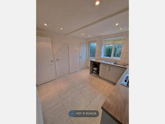 3 Bedroom Semi-Detached House To Rent In Maldon, Maldon, CM9