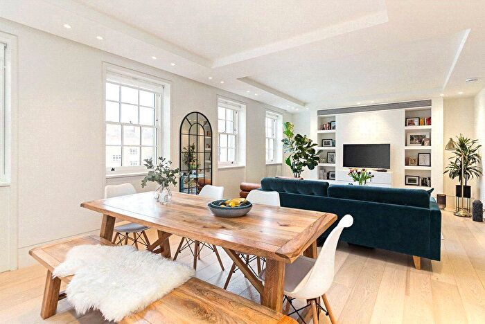 3 Bedroom Flat To Rent In Portobello Road, Notting Hill, W11