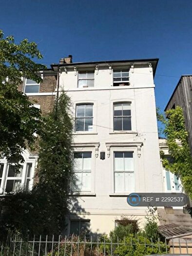 1 Bedroom Flat To Rent In Greenwood Road, London, E8