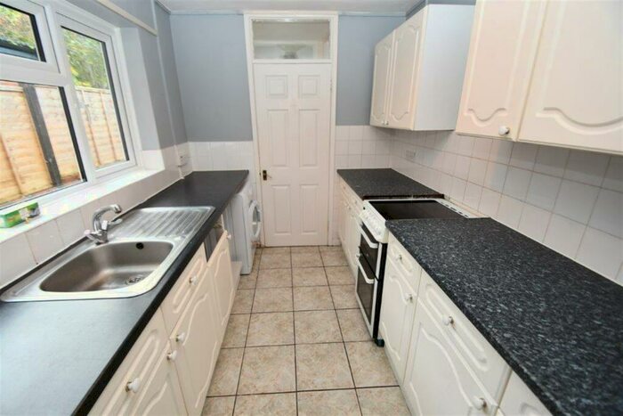 3 Bedroom House To Rent In Bedroom Semi-Detached House In Guildford, GU2